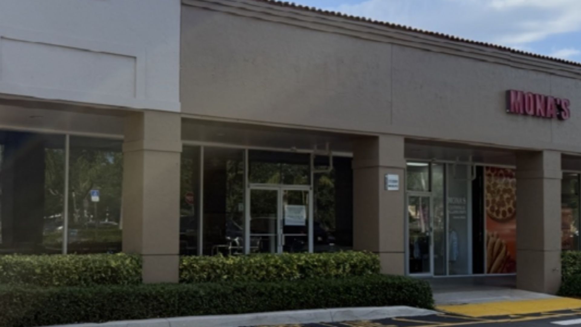 Manhattan Bagel closes its Coral Springs location after years of serving the community with New York-style bagels and breakfast favorites