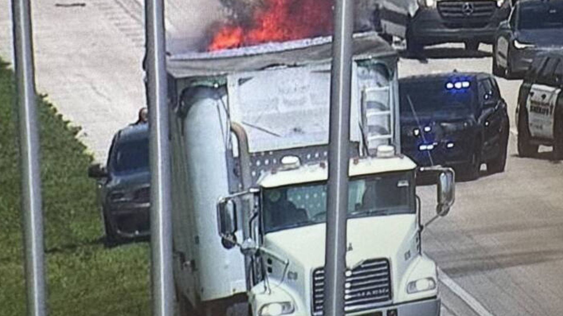 Sawgrass Expressway reopens after semi-truck carrying garbage catches fire and causes temporary traffic shutdown